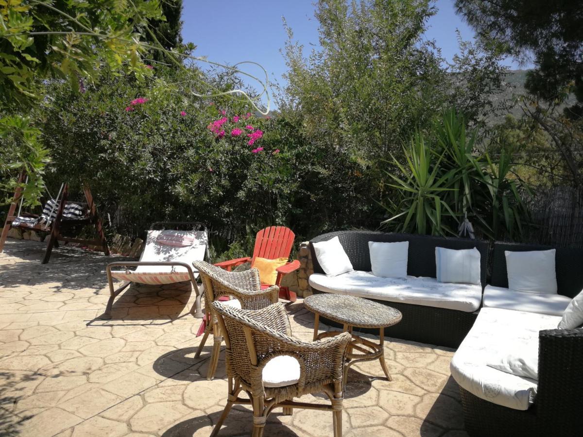 Villa Murgia Solanas  Exterior photo