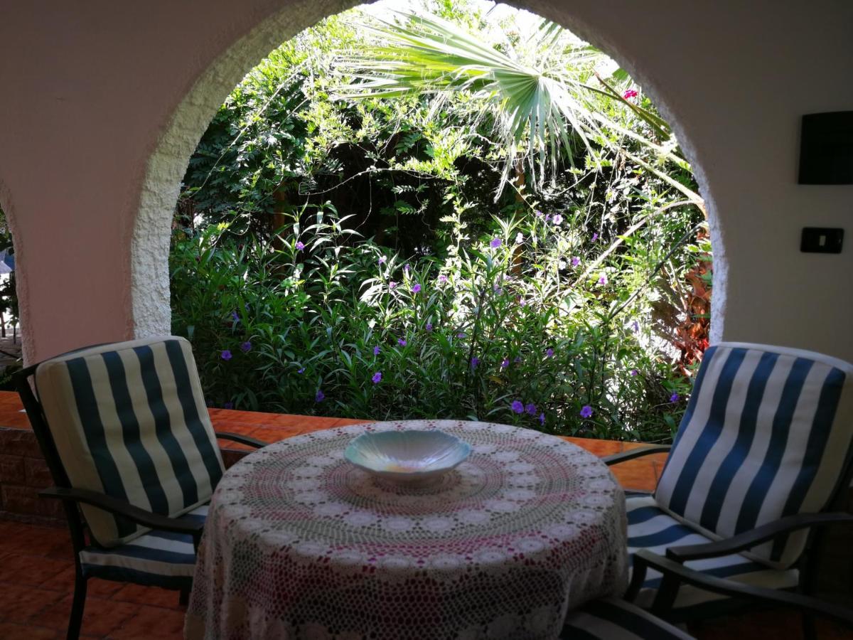 Villa Murgia Solanas  Exterior photo